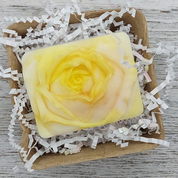 2 Handcrafted Rose Shaped Soaps,  Rose, Mica dusted Glycerin-based Shea Butter - Picture 3 of 3